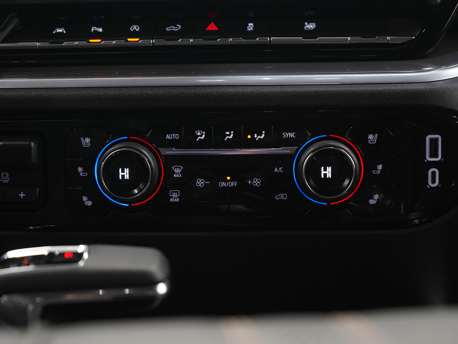 Used 2024 Chevrolet Silverado 1500 High Country image 19