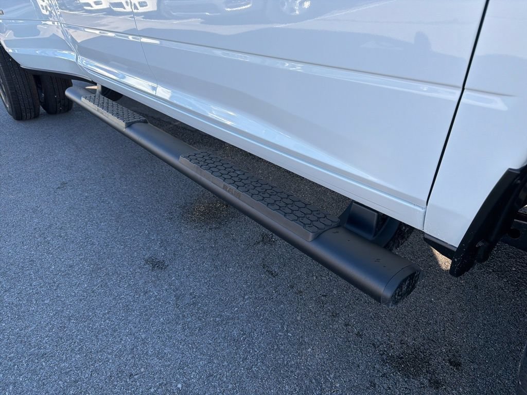 New 2026 RAM 3500 Tradesman AWD/4WD image 15