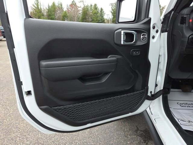 Used 2024 Jeep Wrangler Unlimited Rubicon w/ XTREMEE 35" Tire Package AWD/4WD image 46