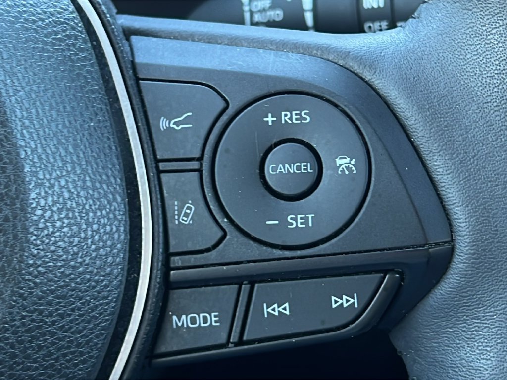 Used 2023 Toyota RAV4 Limited AWD/4WD image 21