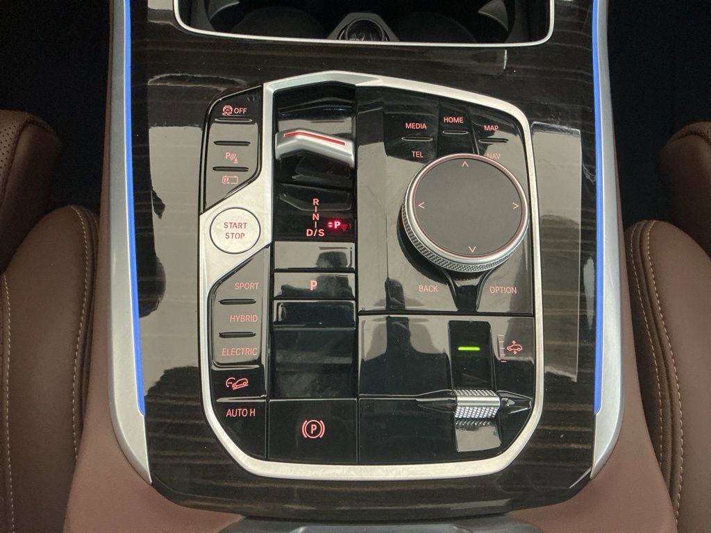 Certified 2024 BMW X5 xDrive50e w/ M Sport Package image 17