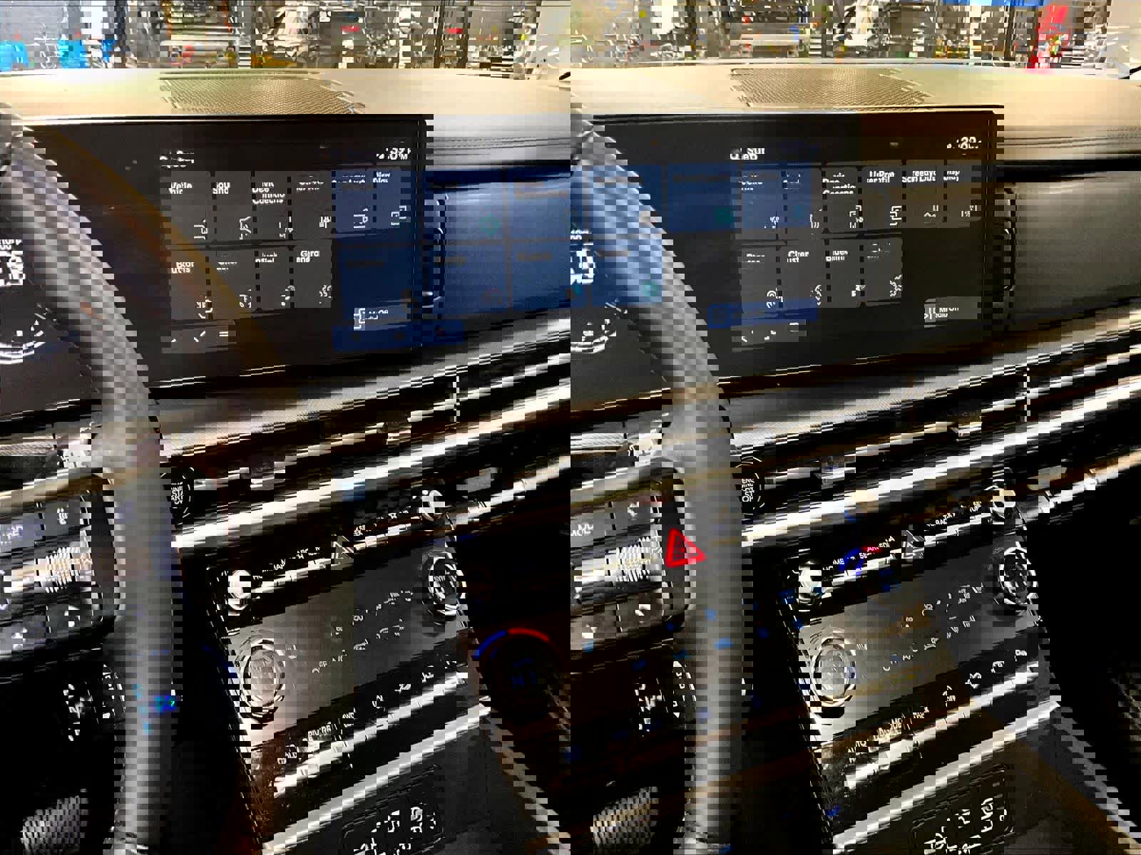 Used 2024 Hyundai Santa Fe SEL image 19