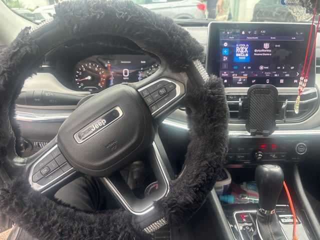 Used 2022 Jeep Compass Limited AWD/4WD image 8