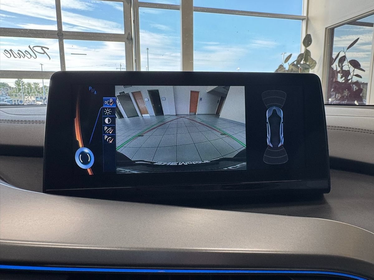 Used 2016 BMW i8 AWD/4WD image 34
