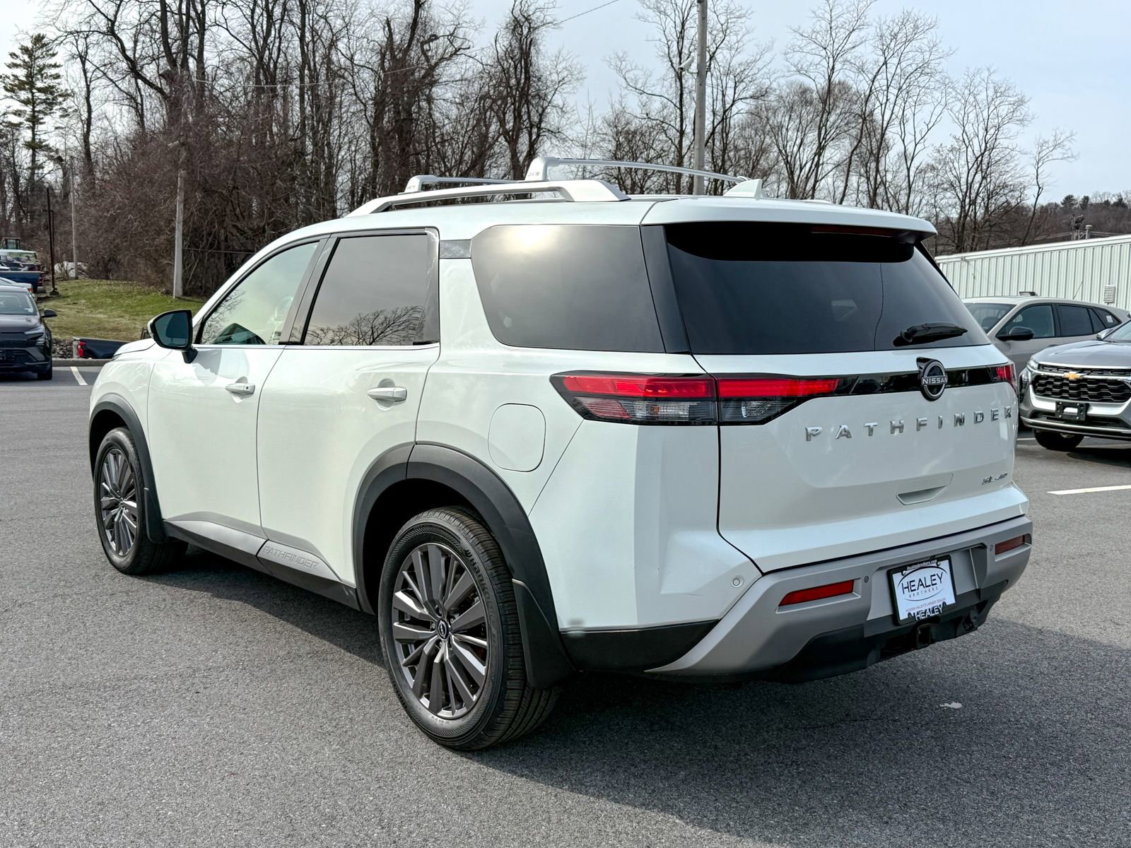 Used 2023 Nissan Pathfinder SL w/ SL Premium Package image 4