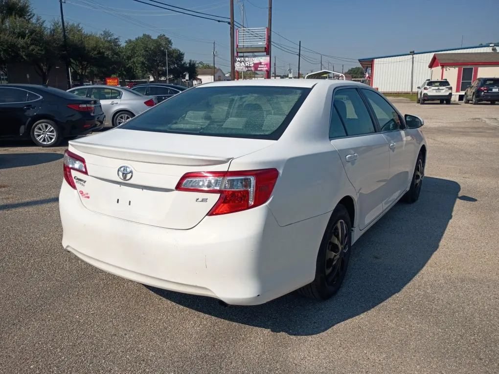 Used 2012 Toyota Camry LE FWD image 5