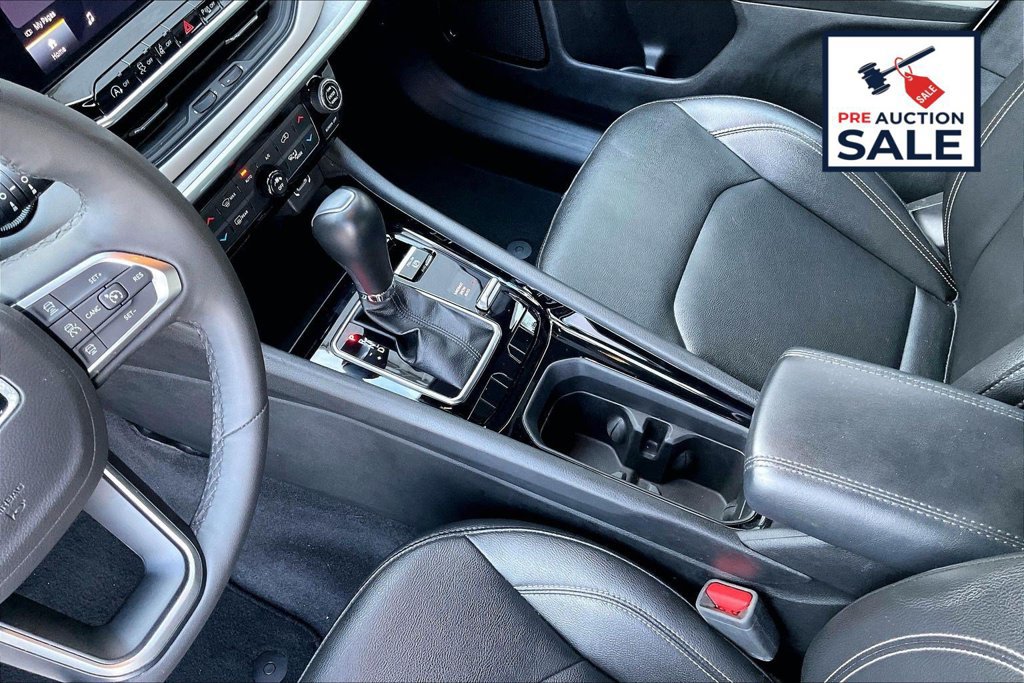 Used 2025 Jeep Compass Limited AWD/4WD image 17