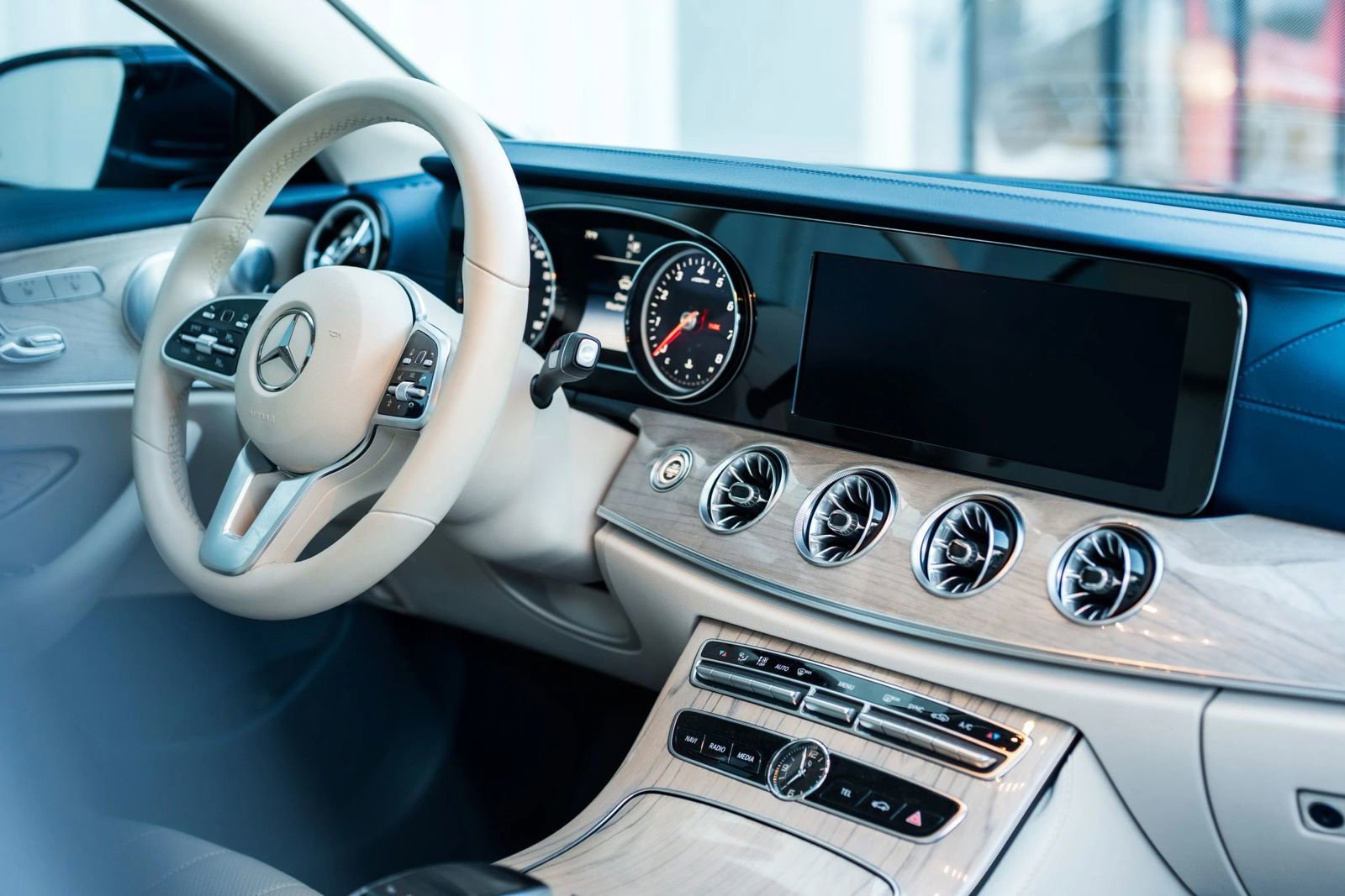Used 2019 Mercedes-Benz E 450 Coupe image 22