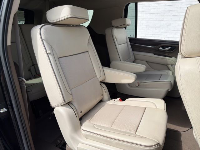 Used 2022 GMC Yukon XL Denali image 11
