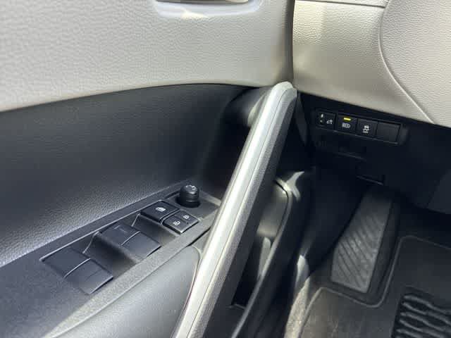 Used 2026 Toyota Corolla Cross L FWD image 39
