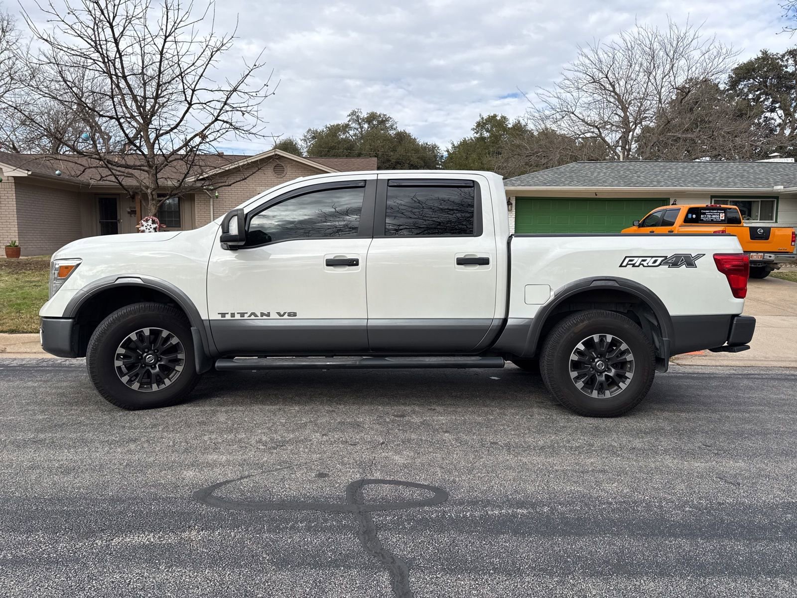 Used 2018 Nissan Titan PRO-4X w/ Pro-4x Convenience Package image 11