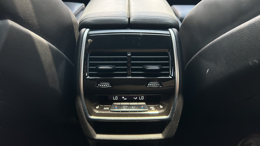 Used 2022 BMW X5 M50i w/ Executive Package AWD/4WD image 19