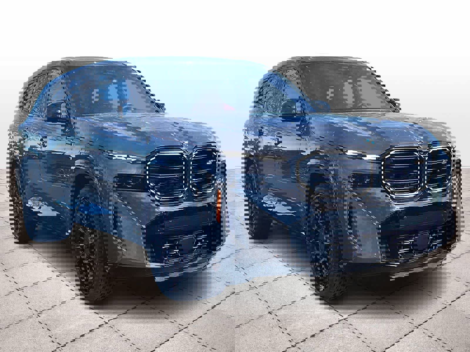 Used 2025 BMW XM image 2