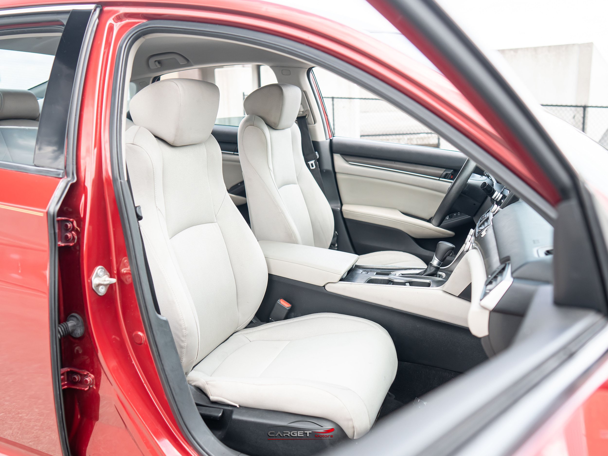 Used 2018 Honda Accord LX image 17