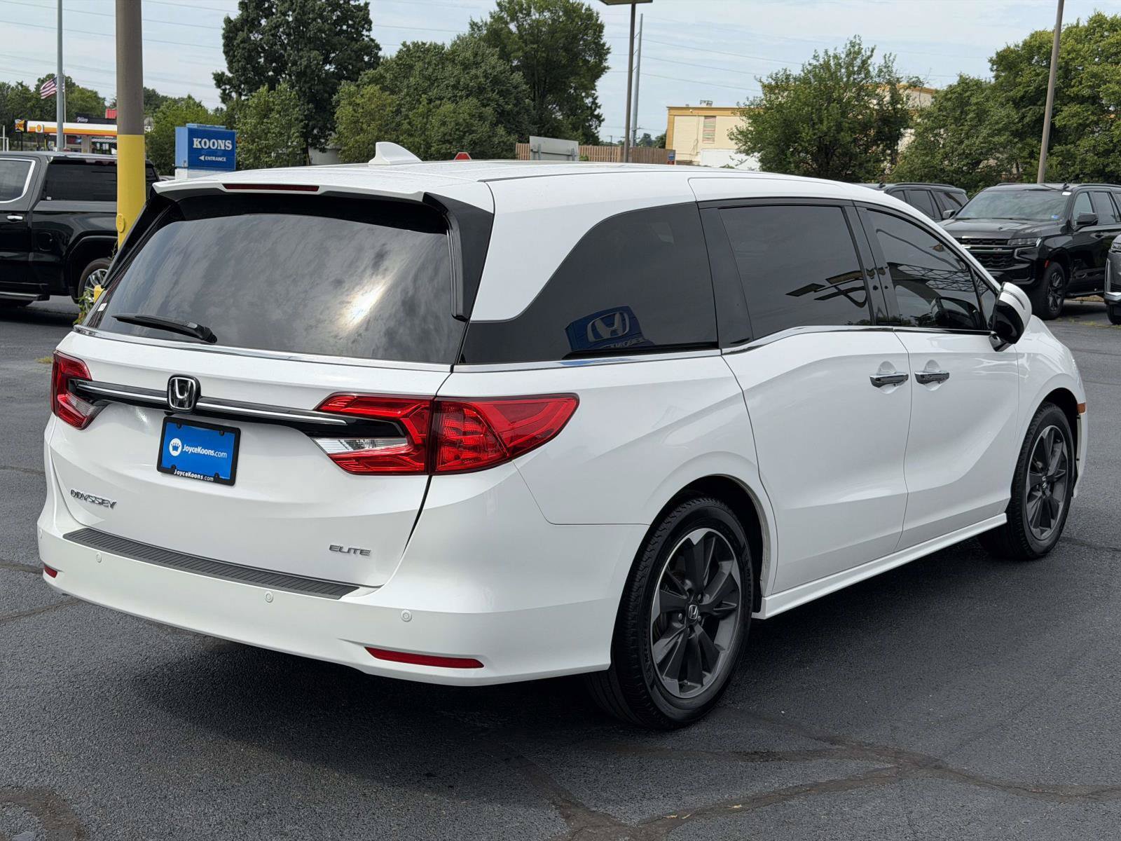 Certified 2024 Honda Odyssey Elite image 2
