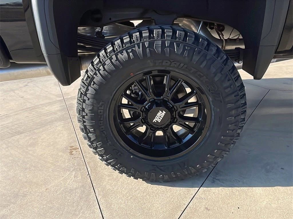 New 2025 GMC Sierra 2500 Denali w/ Denali Reserve Package image 9