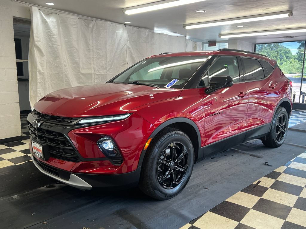 Used 2023 Chevrolet Blazer LT w/ Convenience Package AWD/4WD image 4