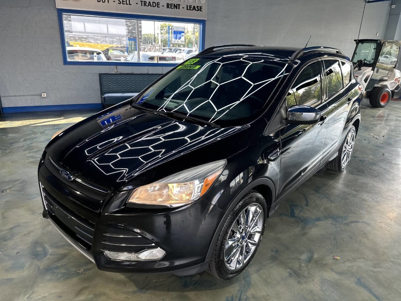 Used 2015 Ford Escape SE w/ SE Chrome Package image 6