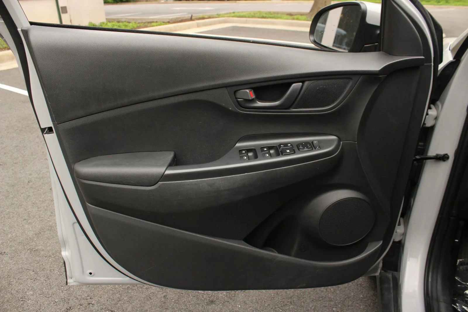 Used 2022 Hyundai Kona SEL AWD/4WD image 14