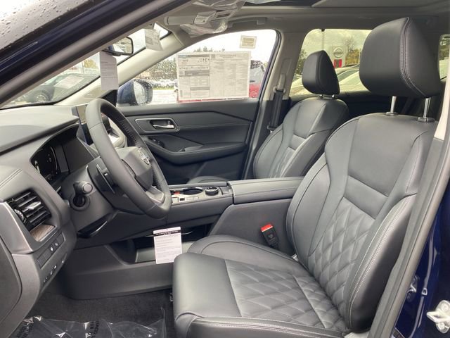 New 2026 Nissan Rogue Platinum image 4