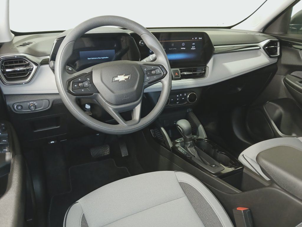 Used 2024 Chevrolet TrailBlazer LS FWD image 9