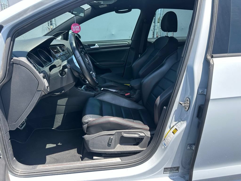 Used 2019 Volkswagen GTI SE FWD image 10
