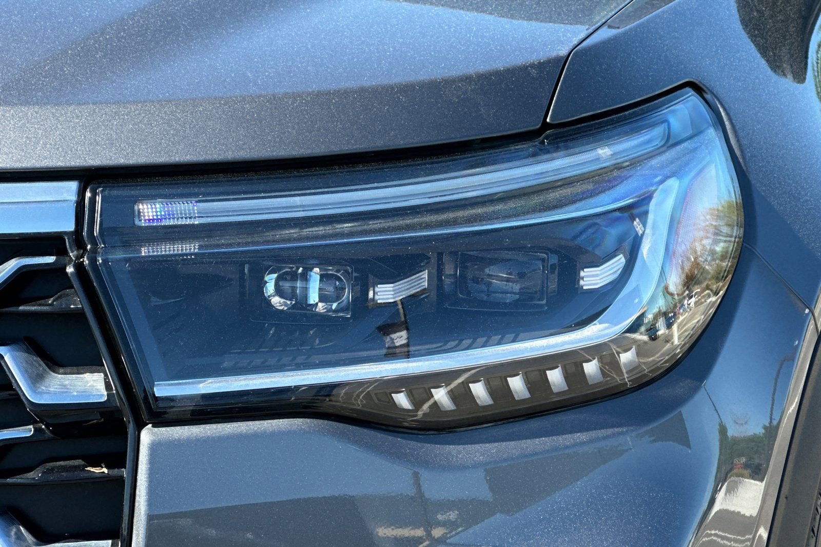 Used 2025 Ford Explorer Platinum w/ LUX Leather Package image 57