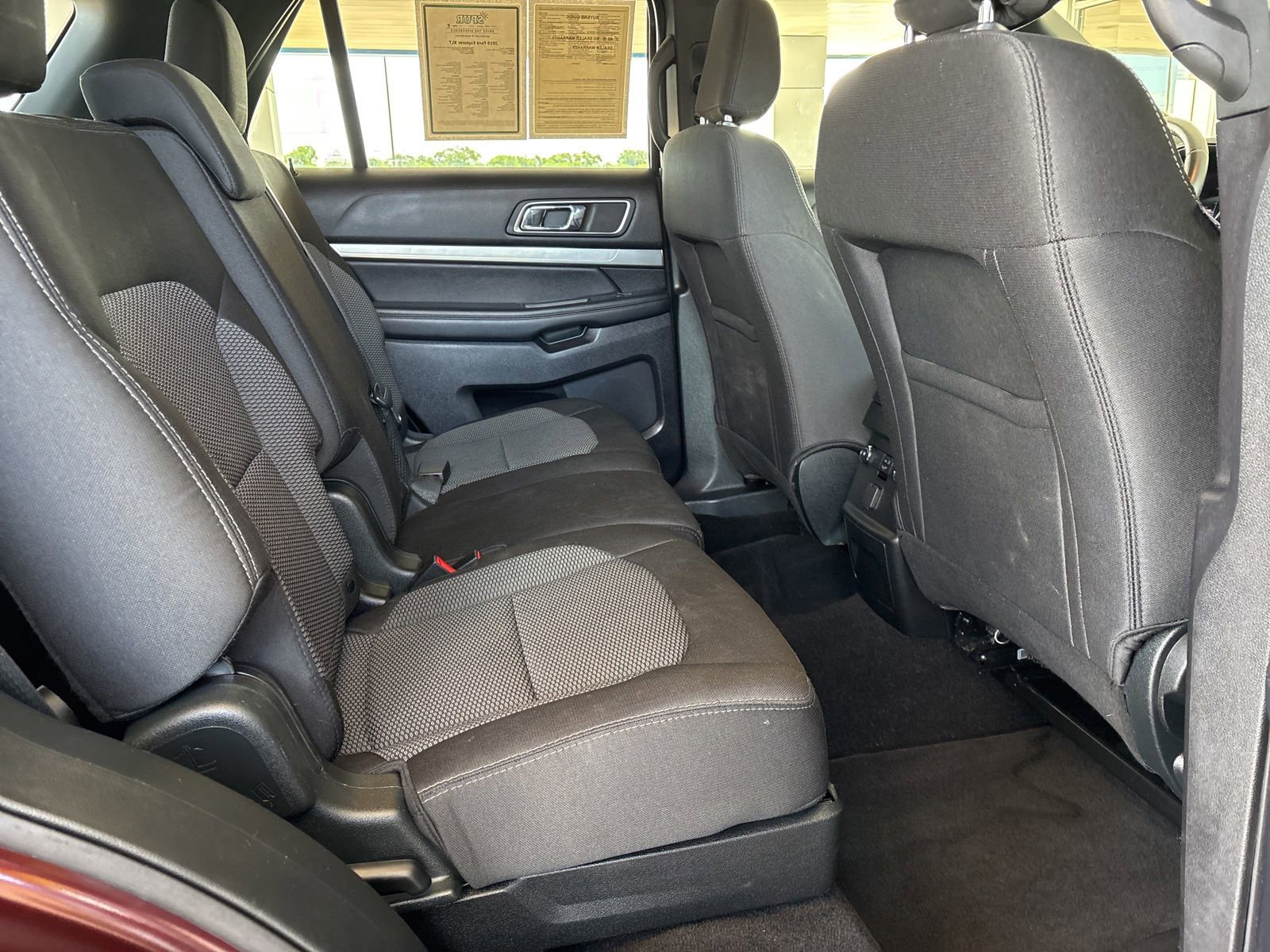 Used 2019 Ford Explorer XLT w/ Equipment Group 201A FWD image 17
