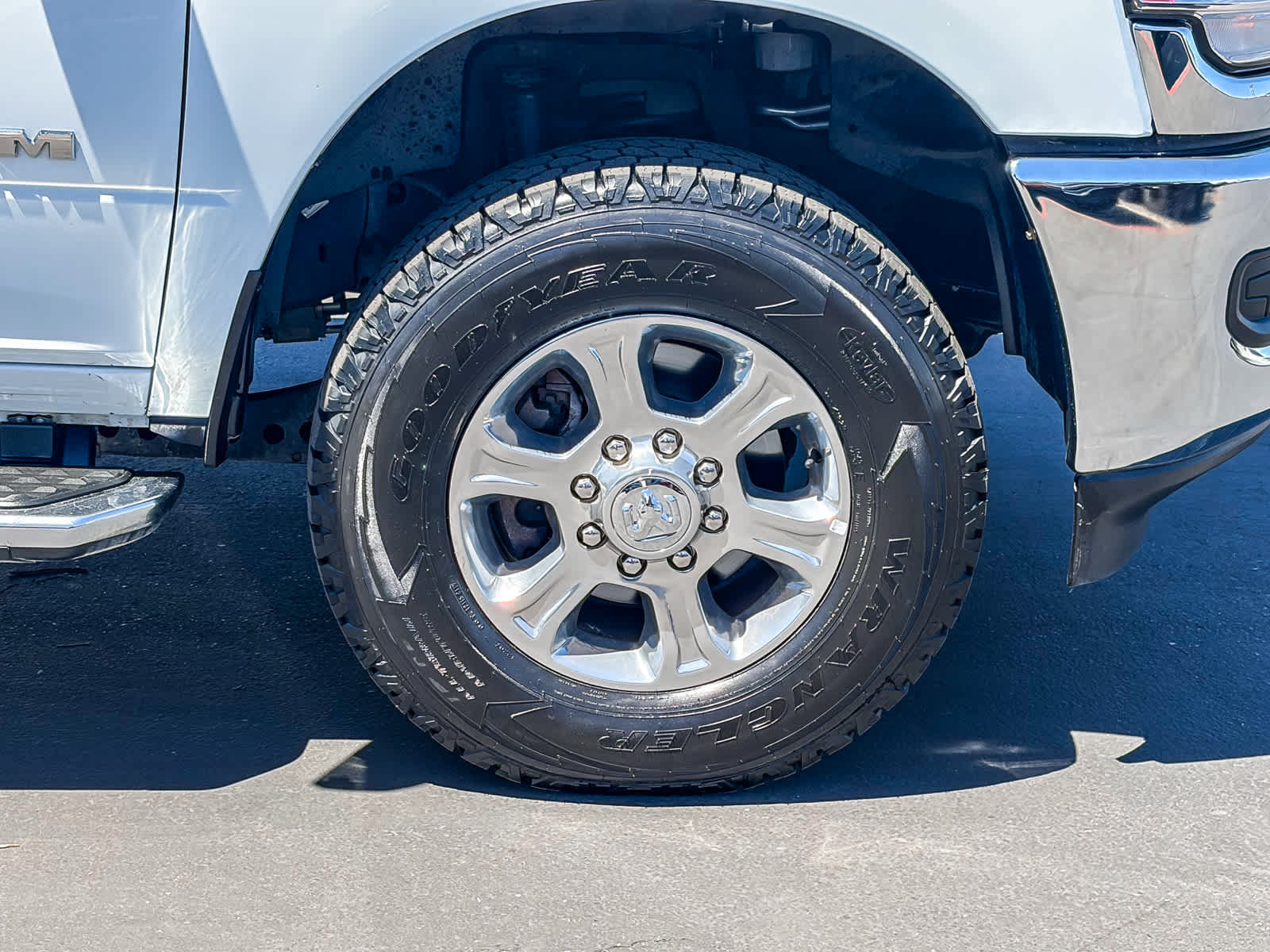 Used 2024 RAM 2500 Big Horn AWD/4WD image 9