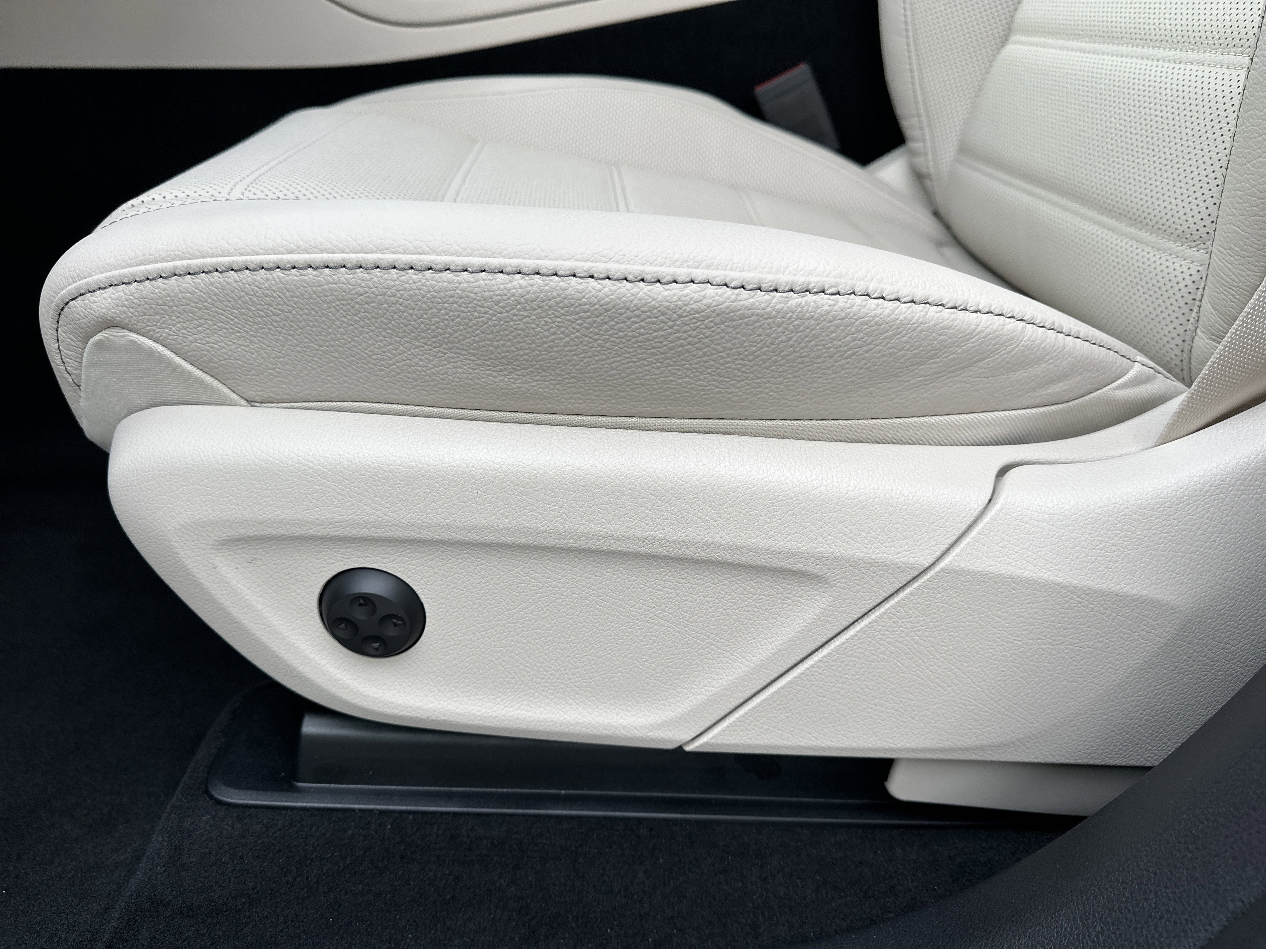 New 2026 Mercedes-Benz GLE 450 450 4MATIC image 13