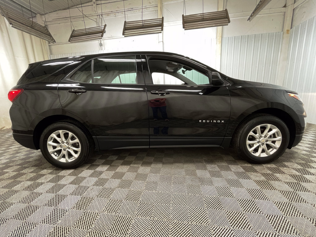Certified 2018 Chevrolet Equinox LS AWD/4WD image 14