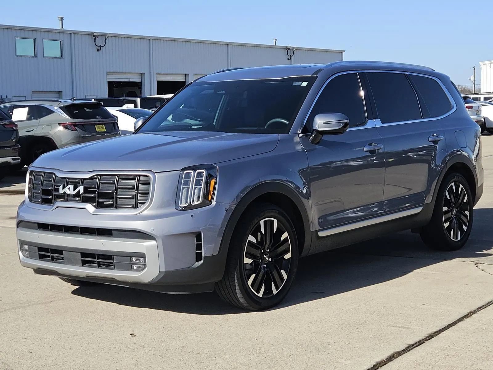 Used 2023 Kia Telluride SX Prestige image 3