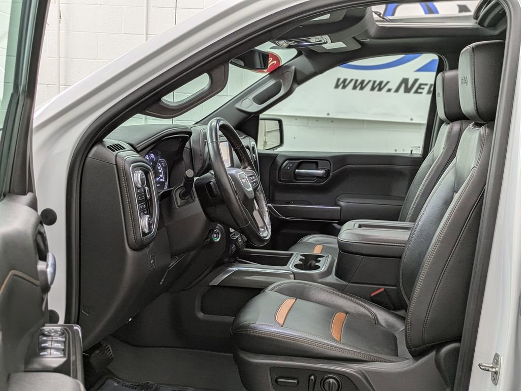 Used 2021 GMC Sierra 1500 AT4 w/ AT4 Preferred Package AWD/4WD image 4