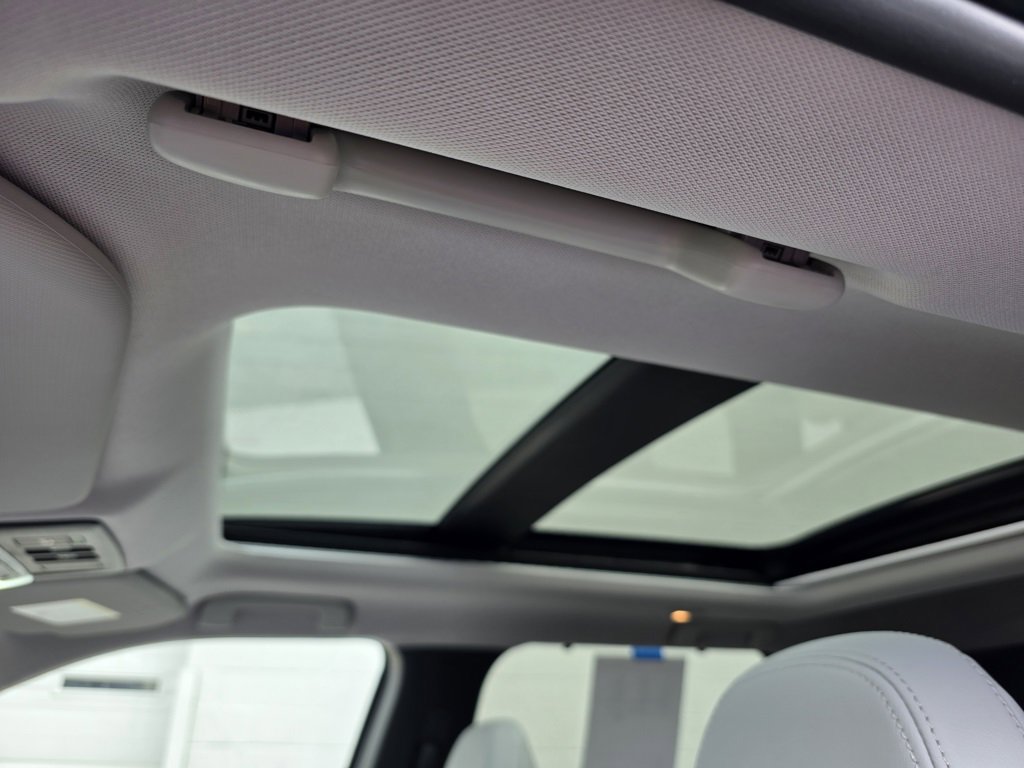 Used 2024 Mitsubishi Outlander SEL image 36