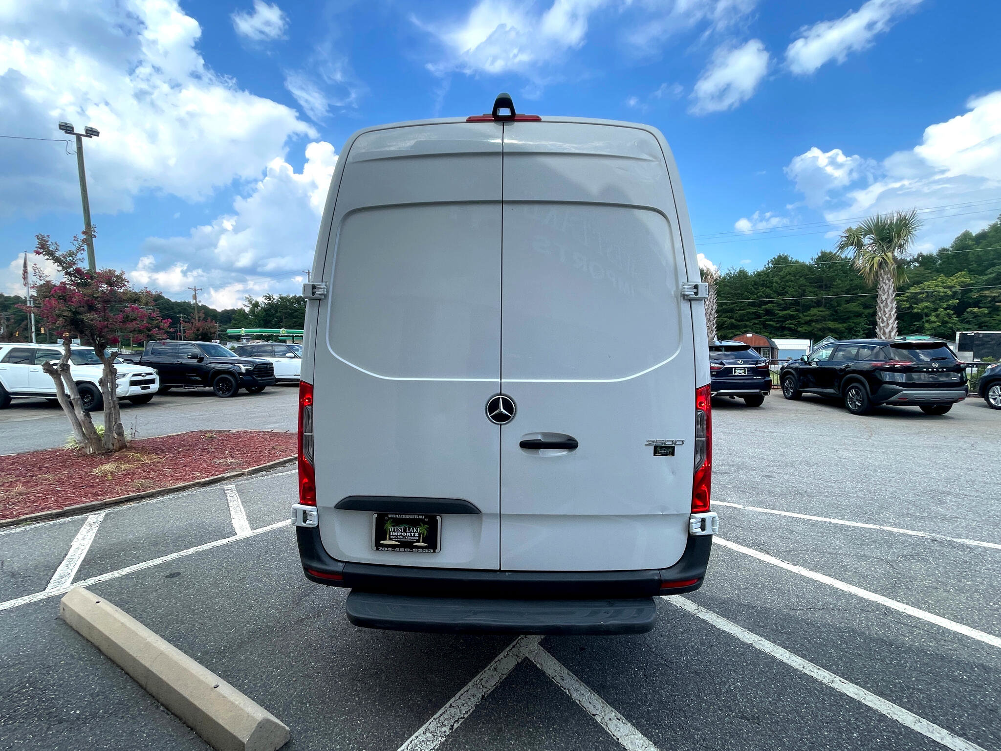 Used 2023 Mercedes-Benz Sprinter 2500 image 6