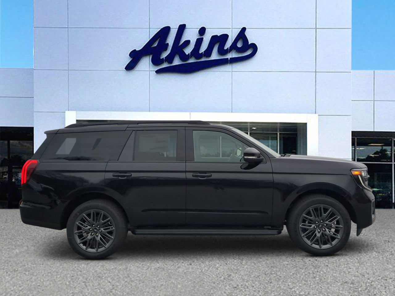 New 2026 Ford Expedition Platinum w/ Stealth Appearance Package
