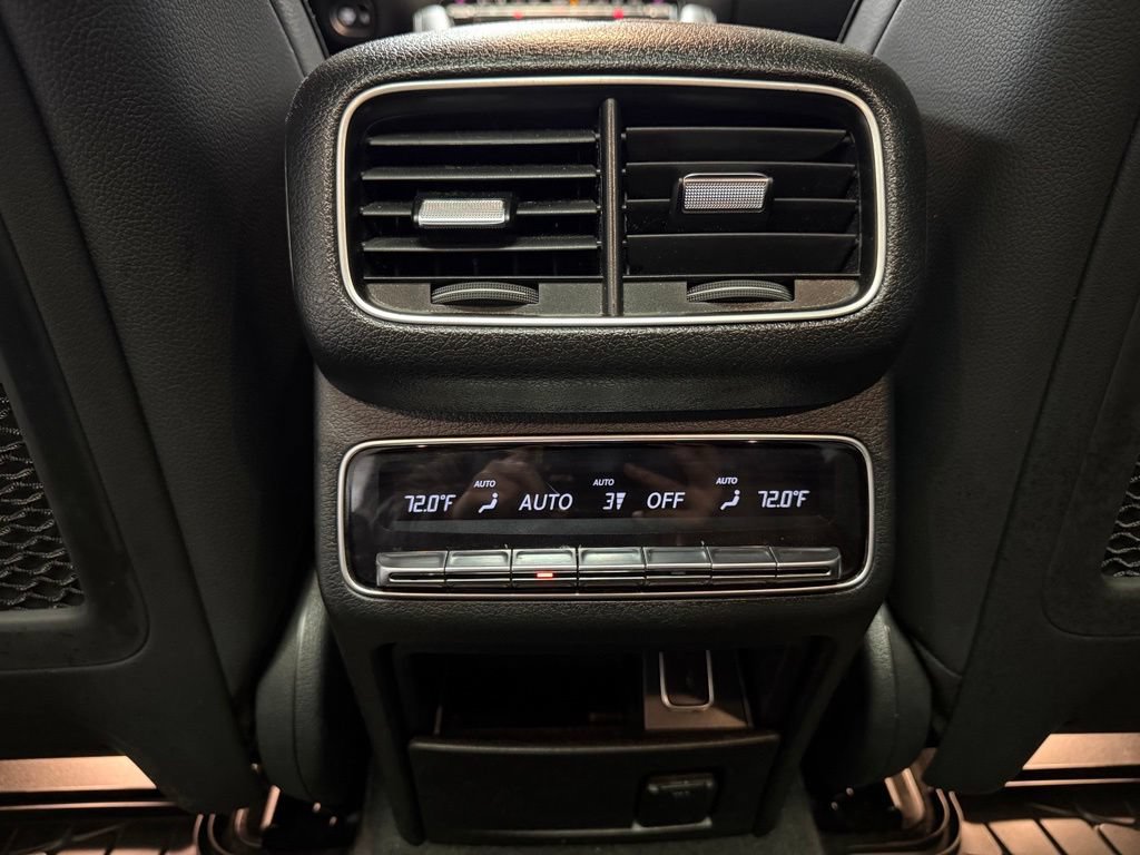Used 2023 Mercedes-Benz GLS 450 4MATIC image 18