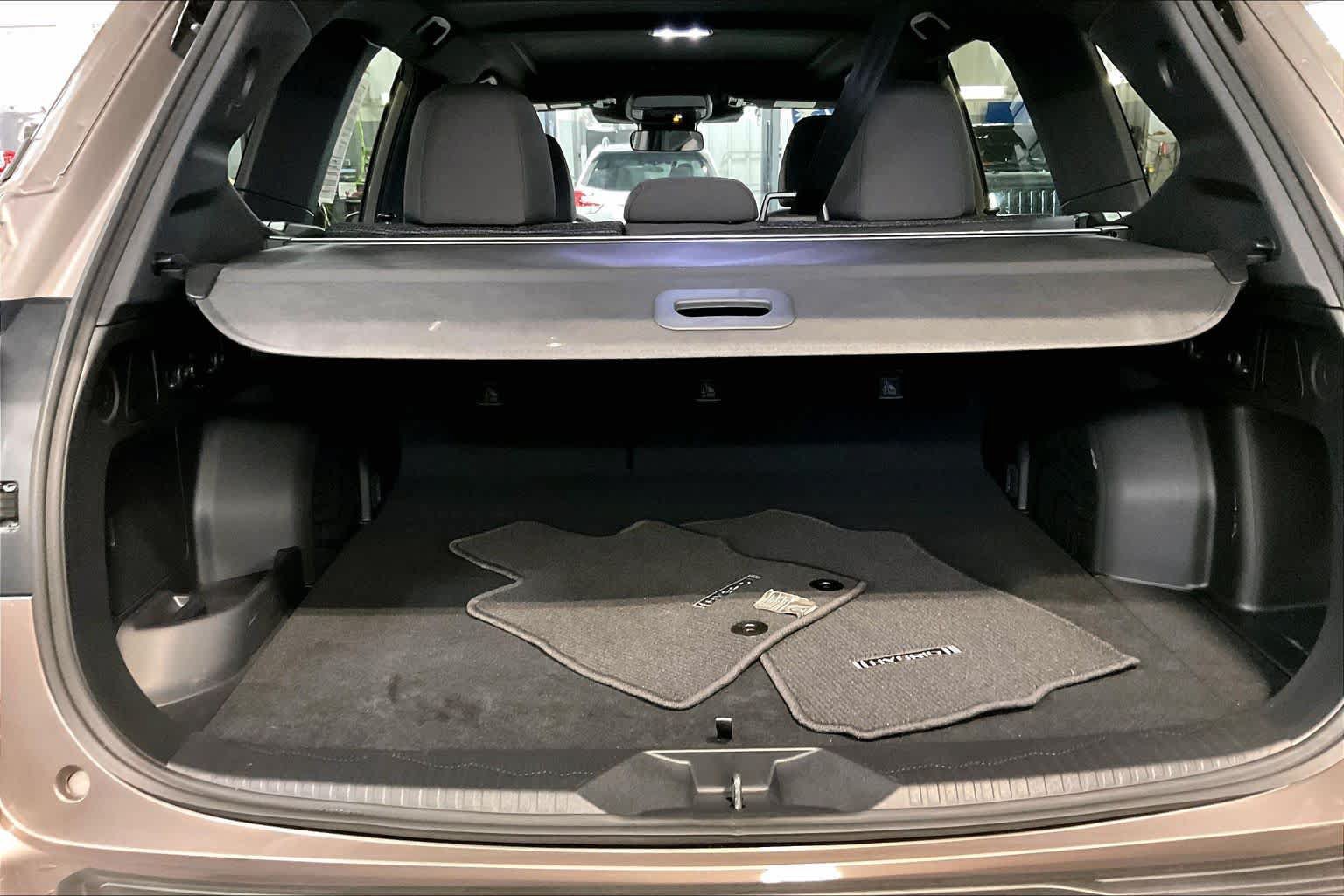 Certified 2025 Subaru Forester Premium AWD/4WD image 35