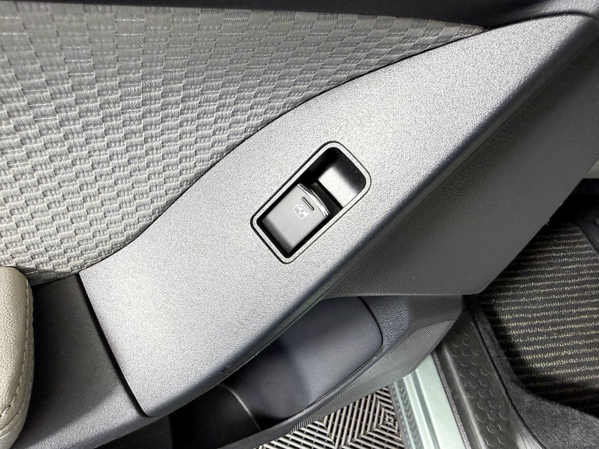 Used 2018 Subaru Forester 2.5i Premium AWD/4WD image 36