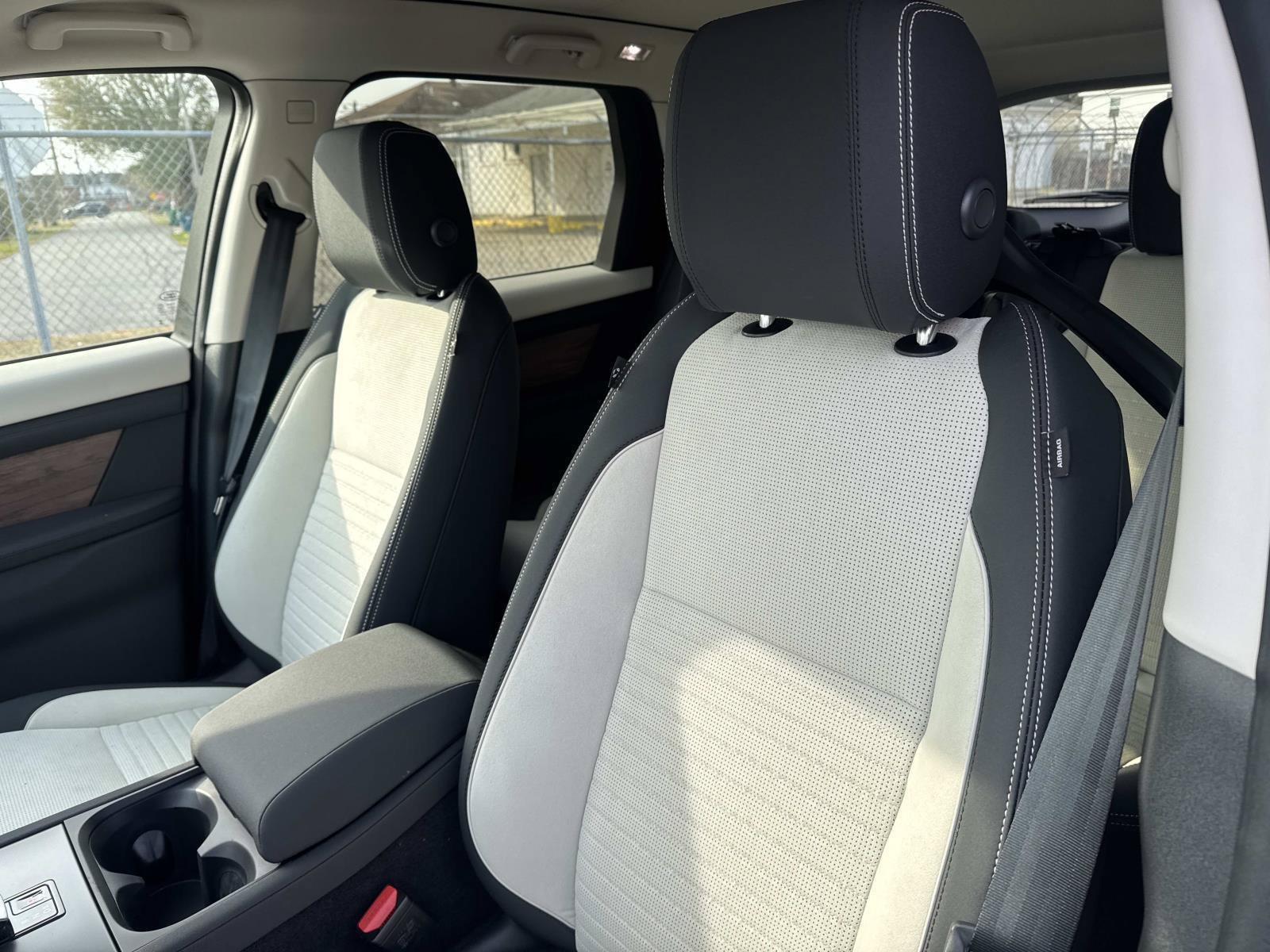 New 2025 Land Rover Discovery Sport S AWD/4WD image 10