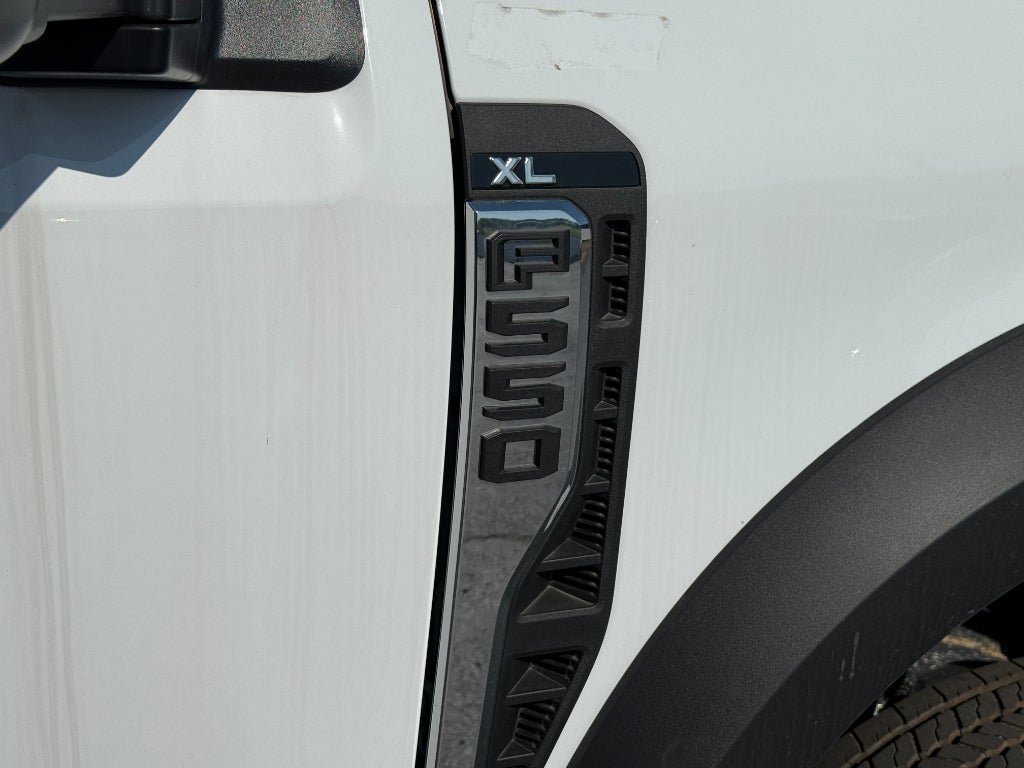 New 2026 Ford F550 2WD Regular Cab Super Duty image 5
