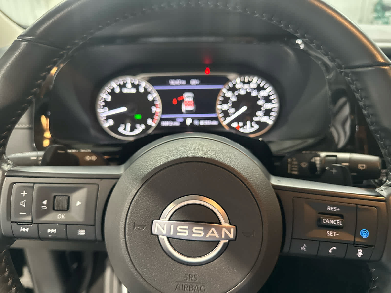 Used 2025 Nissan Pathfinder SV AWD/4WD image 22