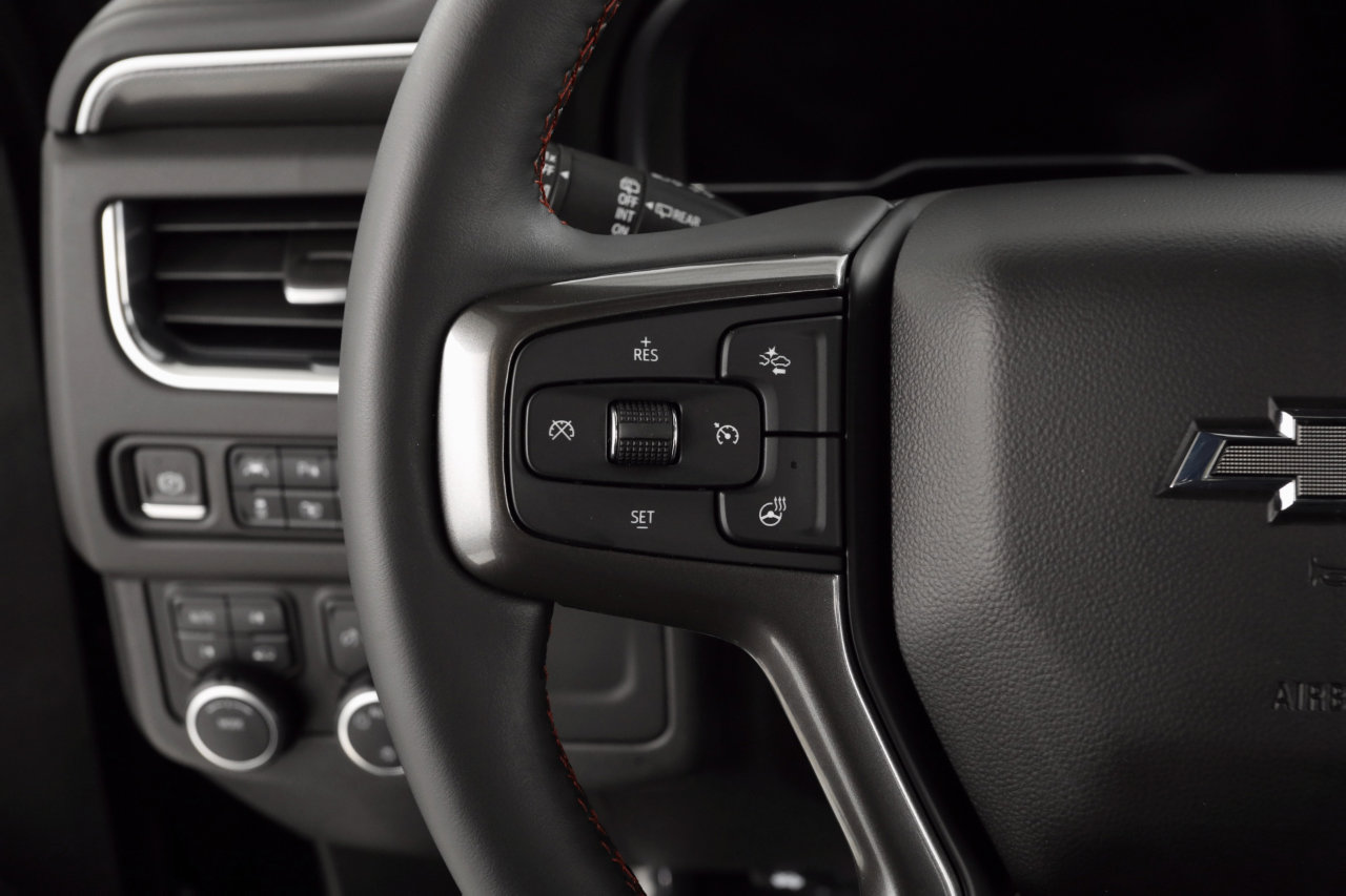 Used 2023 Chevrolet Suburban RST image 16