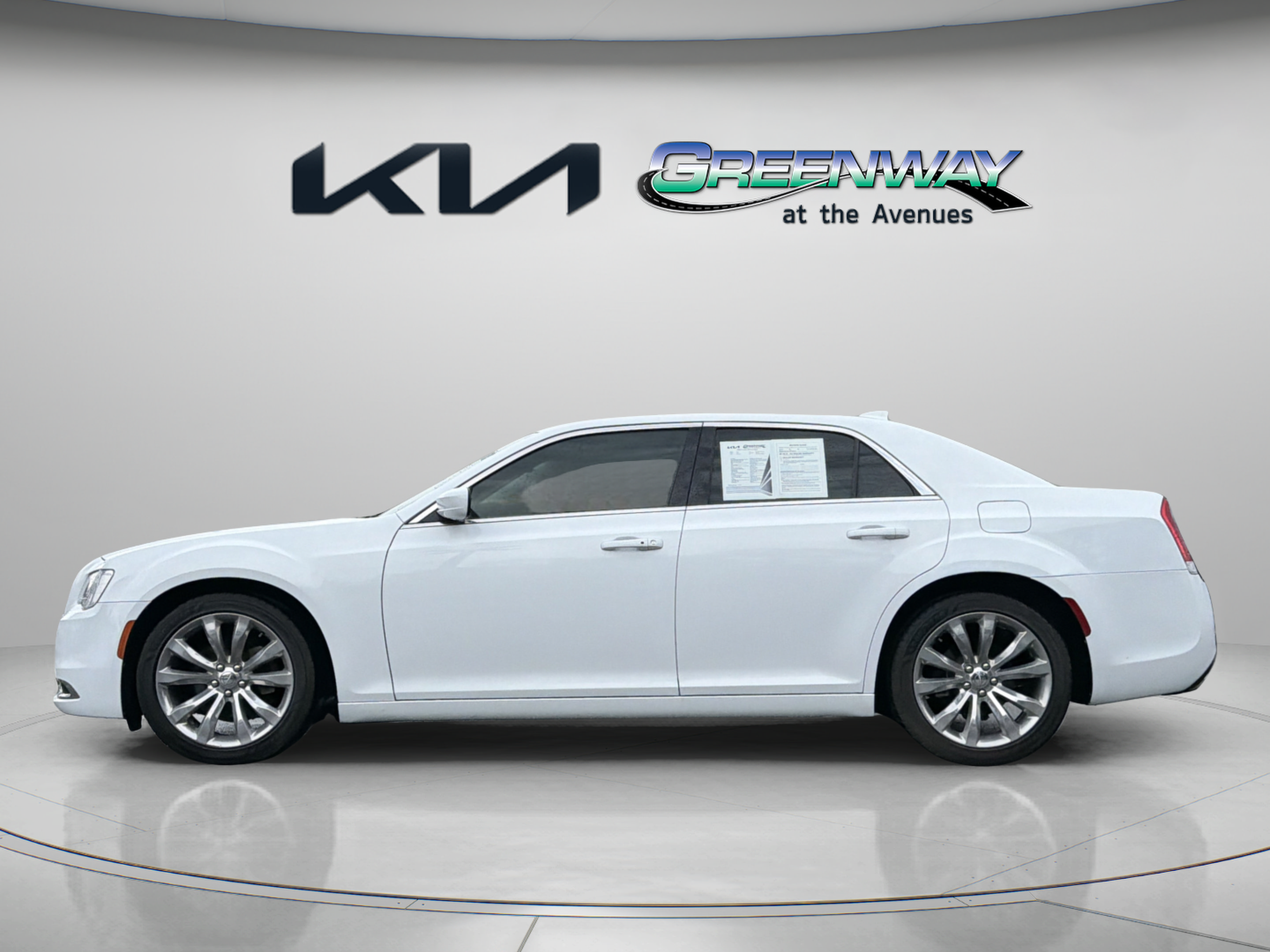 Used 2020 Chrysler 300 Touring L w/ Quick Order Package 2EF RWD image 3