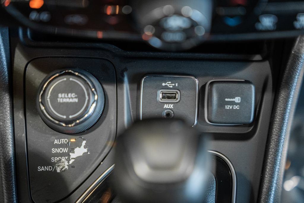 Certified 2023 Jeep Cherokee Altitude Lux AWD/4WD image 25