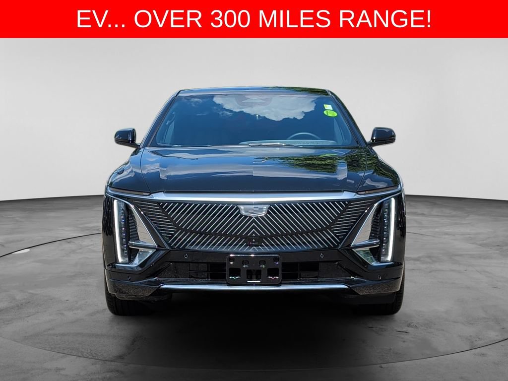 Used 2024 Cadillac Lyriq Luxury w/ LPO, Floor Liner Package AWD/4WD image 2