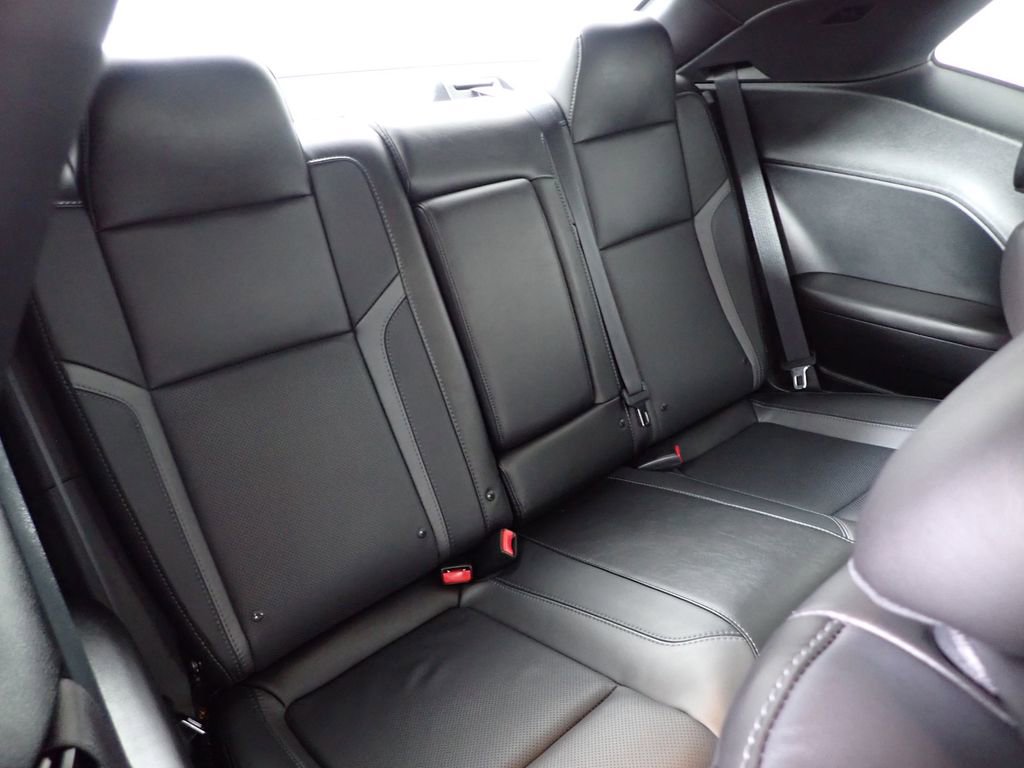 Used 2018 Dodge Challenger GT image 39