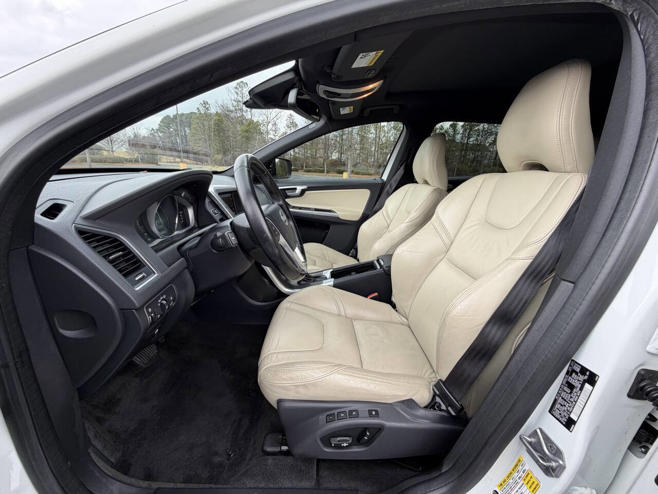 Used 2015 Volvo XC60 T5 Premier Plus FWD image 10