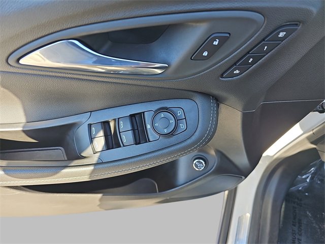 Certified 2022 Buick Encore GX Essence w/ Advanced Technology Package image 28