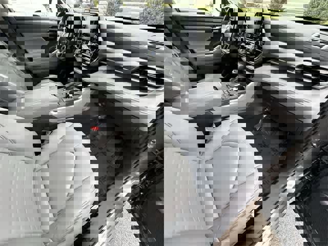 Used 2022 Toyota Highlander XLE image 22